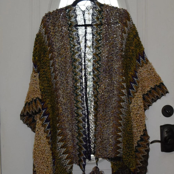 BOHEMIAN Women's Colorful Knit Shawl Rauna with Tassels One Size Fits Most - Picture 1 of 4